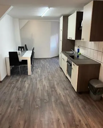 Monteurwohnung In Halle Saale * Галль